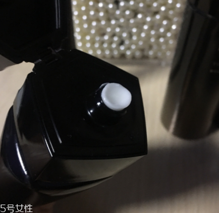 pola黑ba護(hù)膚品使用感受 用過你就會愛上它