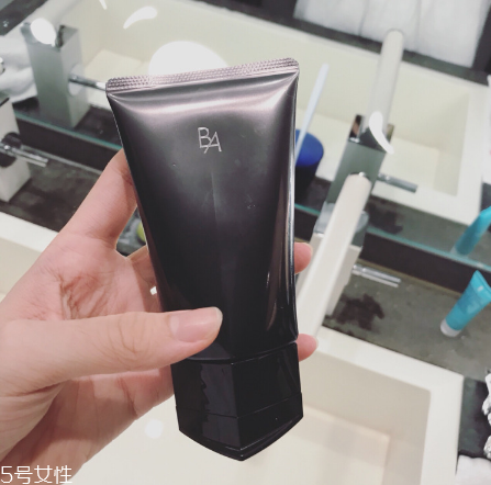 pola黑ba護(hù)膚品使用感受 用過你就會愛上它