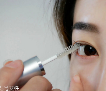 睫毛增長液可以用于眉毛嗎？睫毛增長液還可以涂頭發(fā)