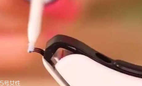 睫毛訂書機(jī)是什么？這十款睫毛膏讓你輕松放大雙眼