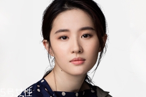 鵝蛋臉適合什么妝容？不適合濃妝