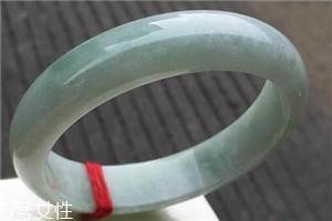 糯種翡翠屬于什么檔次？翡翠的價值你清楚嗎
