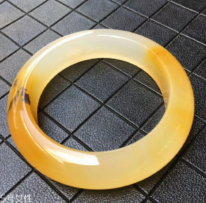 黃龍玉有收藏價值嗎？不同等級收藏價值不同