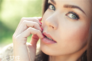漂唇后忌口什么食物？決定漂唇持久度的因素
