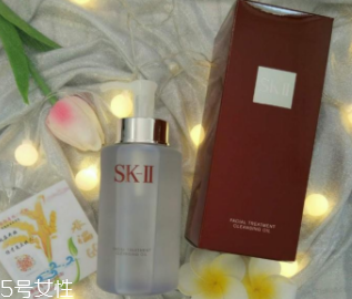卸妝油哪個(gè)牌子好用？網(wǎng)紅卸妝油盤點(diǎn)