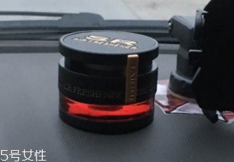 女士香水什么味道好？這6款香水親切又高級