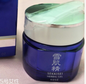 精華液用量越多越好嗎？10款精華提升美肌度