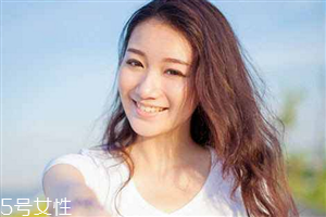 圓臉有劉海好還是沒有劉海好？頭發(fā)少又細(xì)不適合短發(fā)