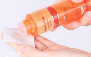 痘痘反復(fù)長是什么原因？基礎(chǔ)護膚不夠用心