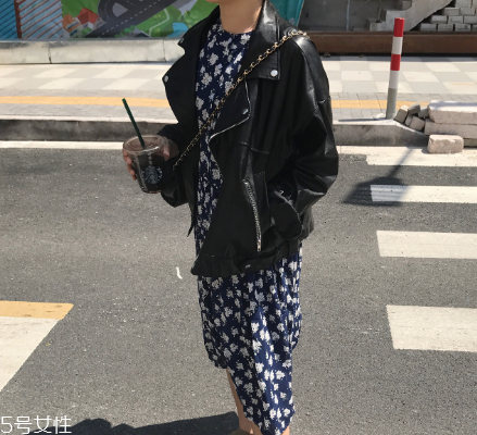 短款皮衣怎么搭配好看？酷girl的冬日選擇