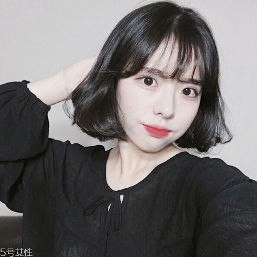 內(nèi)扣短發(fā)適合什么臉型？臉小是關(guān)鍵