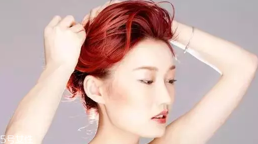短發(fā)怎么做新娘造型？編發(fā)好看又簡(jiǎn)單