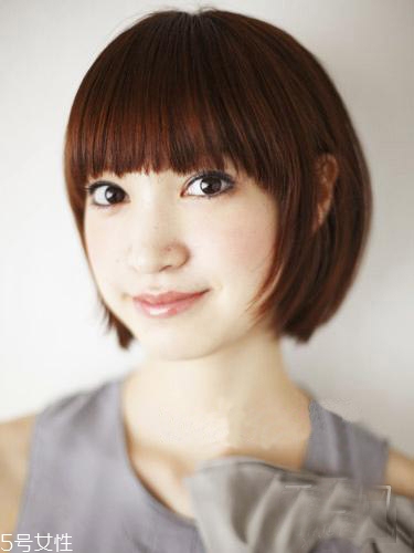 女生發(fā)質(zhì)軟適合什么發(fā)型？胖圓臉顯瘦發(fā)型參考