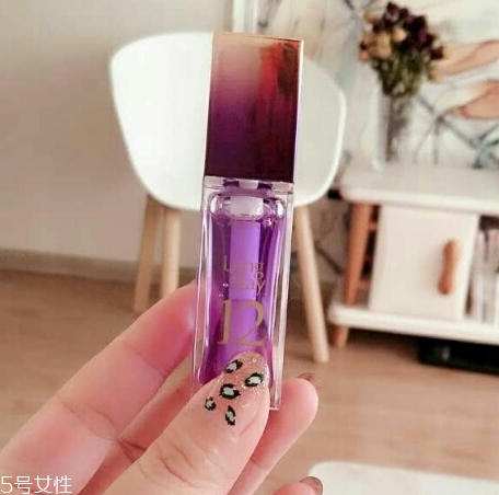 唇蜜怎么涂？一步一步打造嘟嘟唇