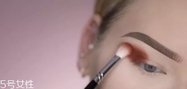 huda beauty沙漠盤怎么畫？油管大神一步步示范