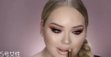 huda beauty沙漠盤怎么畫？油管大神一步步示范
