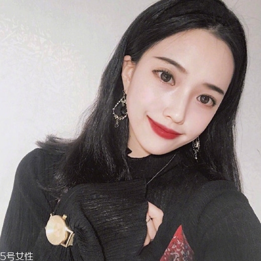 齊肩發(fā)怎么燙好看？女生發(fā)型設(shè)計(jì)與臉形搭配