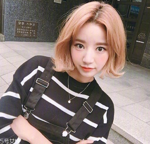 短發(fā)適合扎什么發(fā)型？剪短發(fā)這么好看