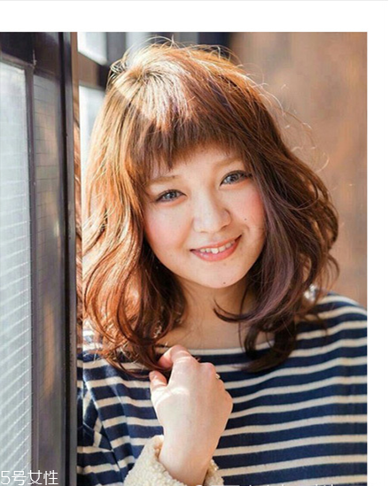 齊劉海適合什么卷發(fā)？如何選擇適合自己的發(fā)型