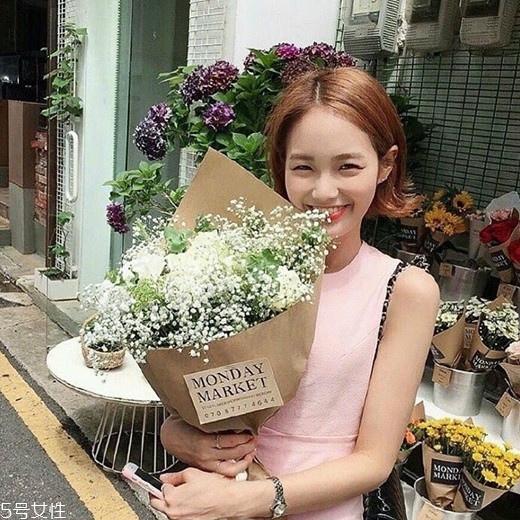 齊肩發(fā)怎么燙好看？女生發(fā)型設(shè)計(jì)與臉形搭配