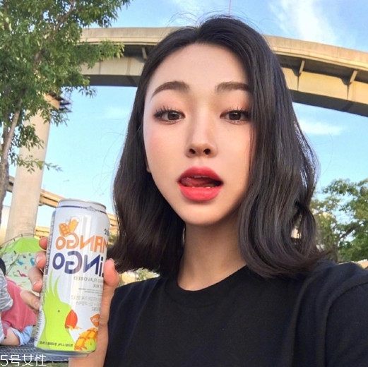 齊肩發(fā)怎么燙好看？女生發(fā)型設(shè)計(jì)與臉形搭配