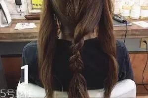 女生冬天長發(fā)怎么編好看？長發(fā)妹紙才懂得的痛