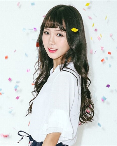 小個(gè)子女生適合什么發(fā)型？蓬松隨意效果