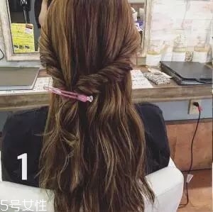 女生冬天長發(fā)怎么編好看？長發(fā)妹紙才懂得的痛