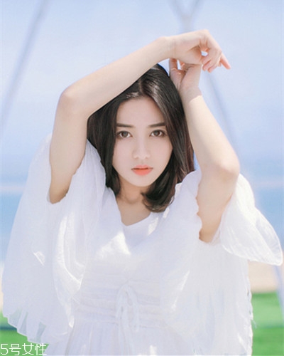 小個(gè)子女生適合什么發(fā)型？蓬松隨意效果