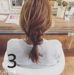 女生冬天長發(fā)怎么編好看？長發(fā)妹紙才懂得的痛