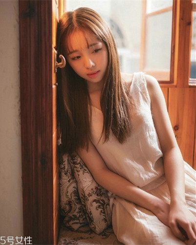 小個(gè)子女生適合什么發(fā)型？蓬松隨意效果