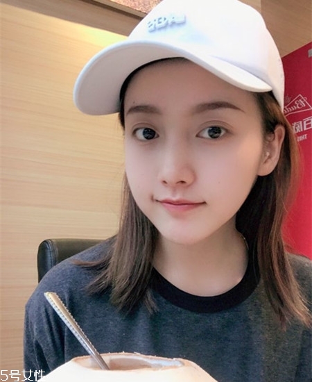 齊肩直發(fā)染什么顏色好看？簡(jiǎn)單好看的齊肩發(fā)扎法