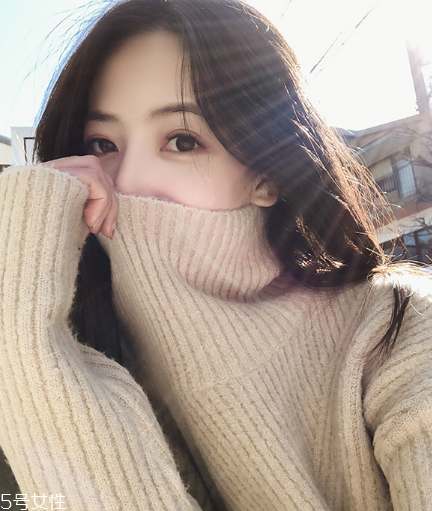 毛衣上面的土怎么去掉？這樣清洗就對(duì)了