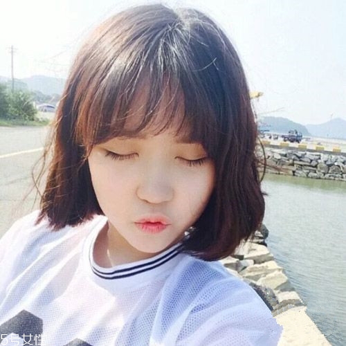 空氣劉海往上翹怎么辦？好前衛(wèi)的空氣劉海