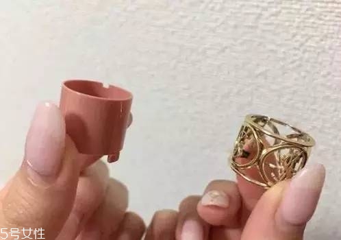如何選擇口紅色號？口紅必不可少