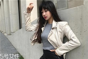 白色皮衣怎么搭配？兼具優(yōu)雅與干練