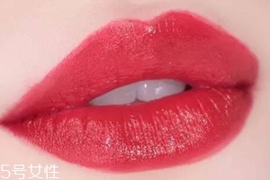 唇部干燥是什么引起的？天生皮薄易脫水