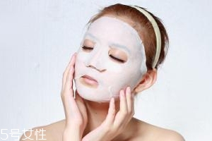 敷完面膜不能化妝嗎？立即化妝傷害大