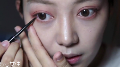 微醺桃花妝怎么化妝？簡單步驟滿足爆棚少女心