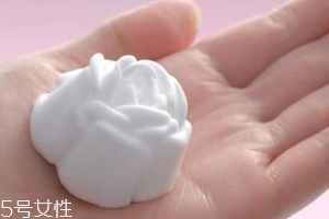 泡沫洗面奶可以帶上飛機(jī)嗎？可以帶上飛機(jī)但有容積限制