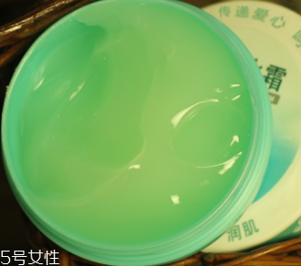冬季臉部干燥如何補(bǔ)水？超便宜國貨補(bǔ)水神器