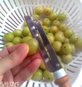 余甘子怎么吃？腌制風(fēng)味最佳