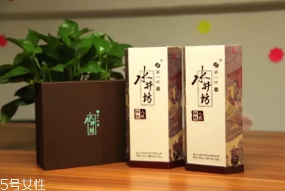 水井坊臻釀八號(hào)和井臺(tái)哪個(gè)好？市場(chǎng)檔次定位不一樣