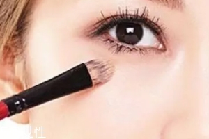 怎么遮瑕雀斑效果最好？雀斑遮瑕少不了遮瑕筆