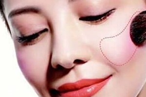 長臉型怎么打腮紅？視覺上縮短臉型