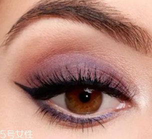 紫色眼影怎么畫(huà)好看？淡紫色超有女人味
