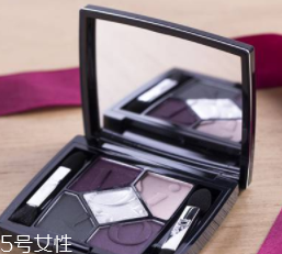 紫色眼影怎么畫(huà)好看？淡紫色超有女人味