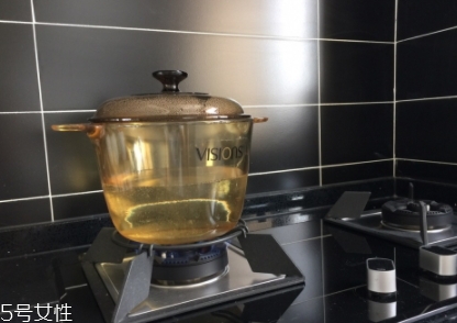 康寧鍋好用嗎？美食博主必備的一款廚具
