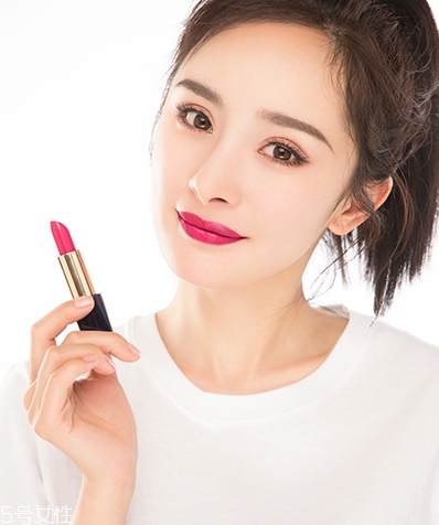 雅詩(shī)蘭黛口紅哪個(gè)系列好？?jī)A慕vs戀愛(ài)唇膏