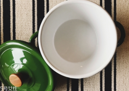 琺瑯鍋可以煲湯嗎？讓喝湯變得有逼格
